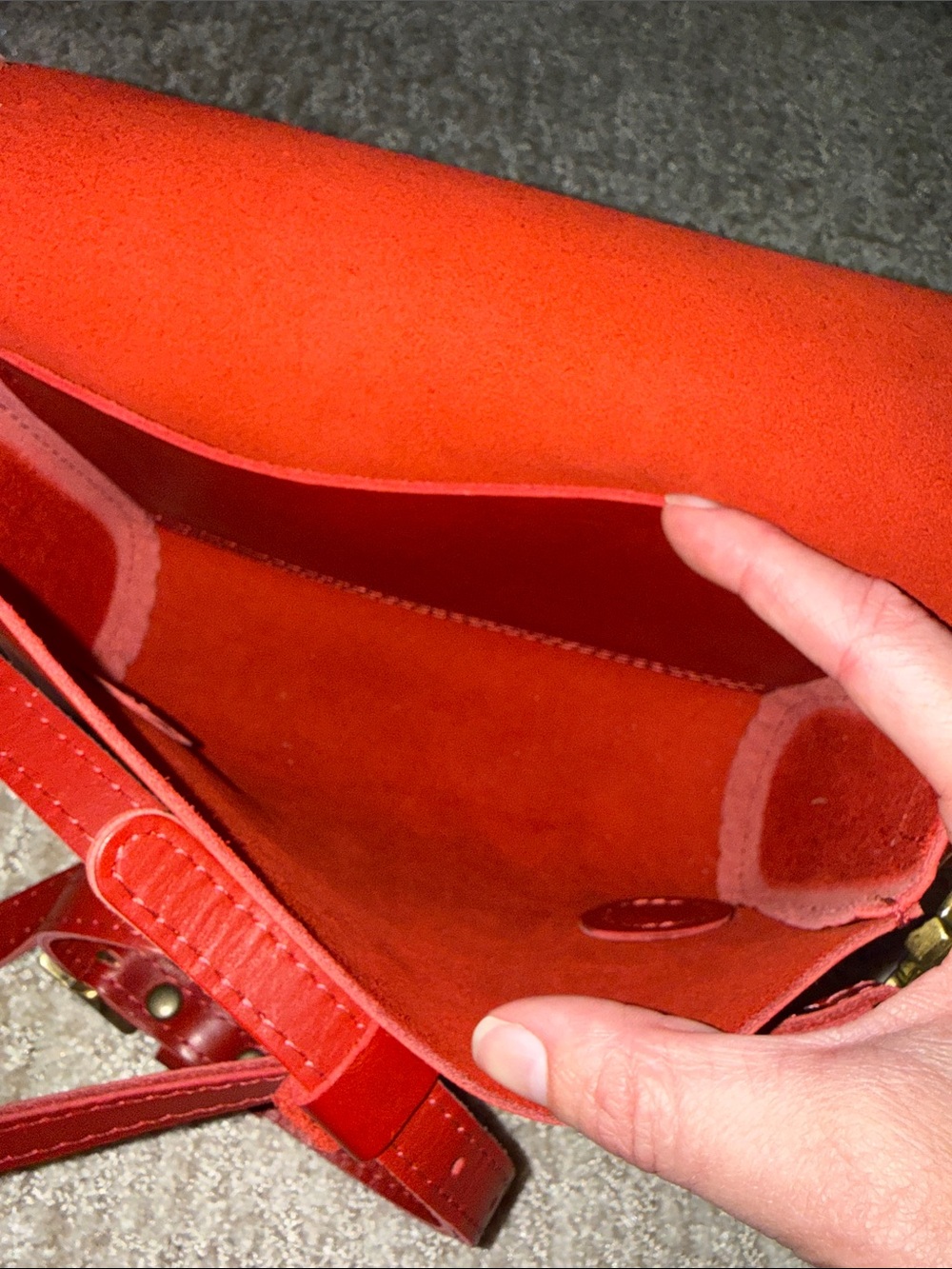 Red Medium Metro Purse - Picture 5 of 5
